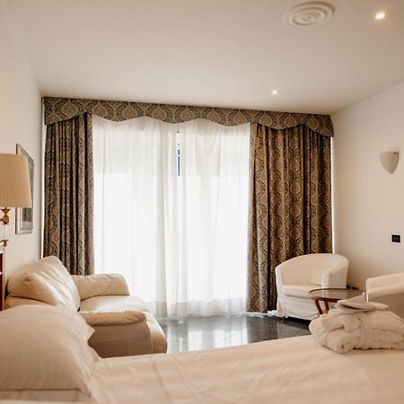 Grand Hotel Mediterranee Alassio Esterno foto