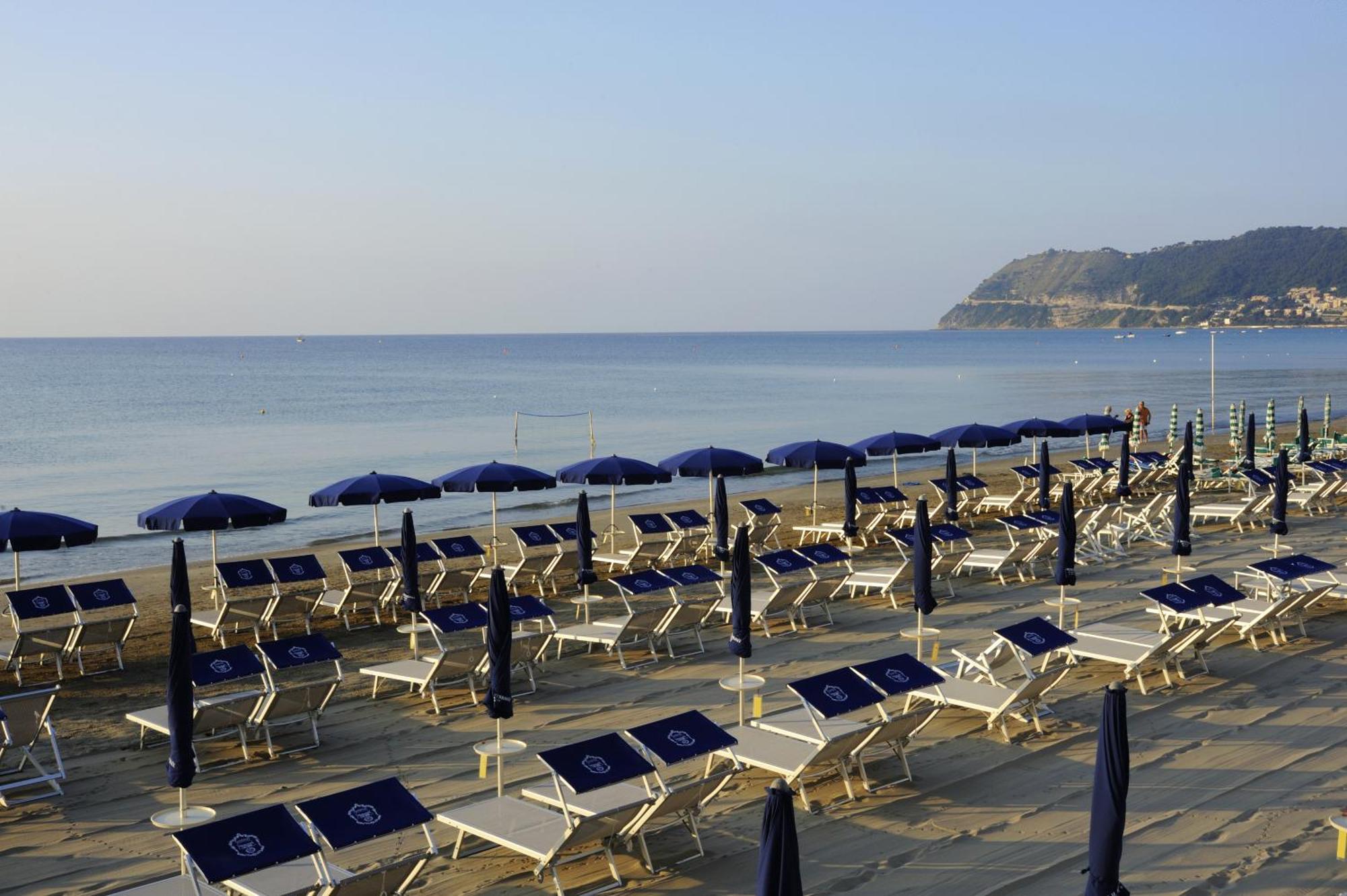 Grand Hotel Mediterranee Alassio Esterno foto
