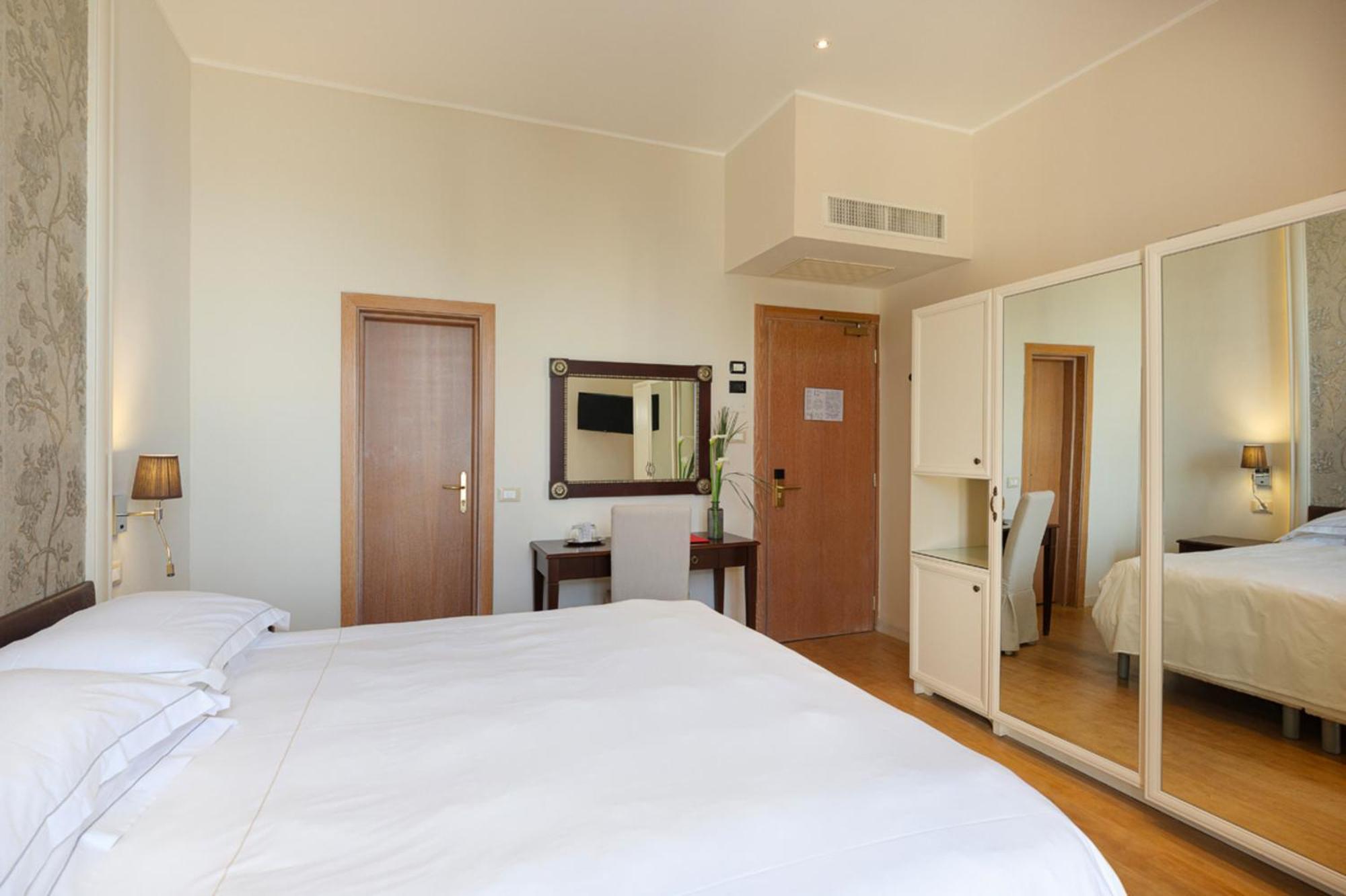 Grand Hotel Mediterranee Alassio Esterno foto