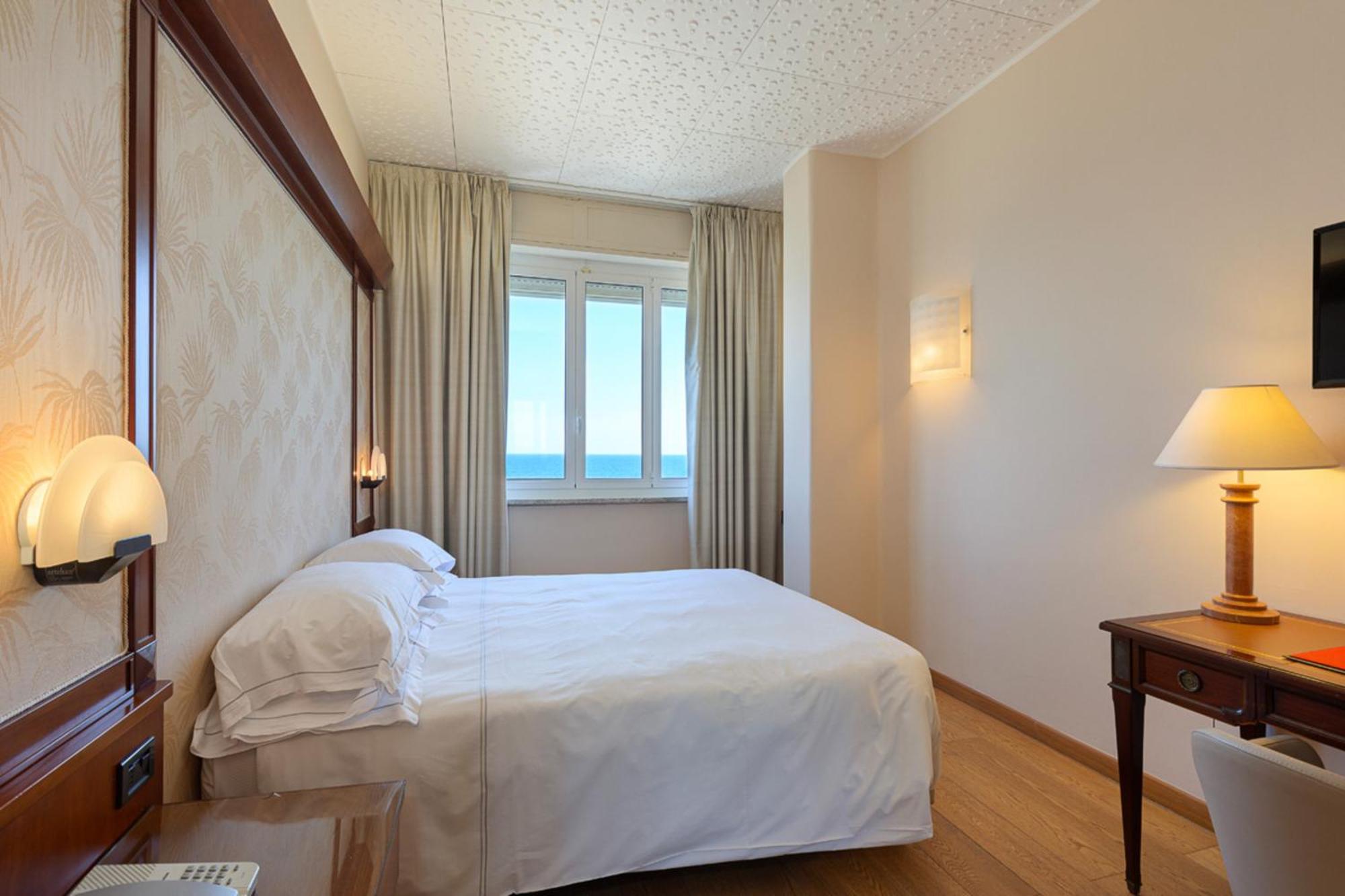 Grand Hotel Mediterranee Alassio Esterno foto