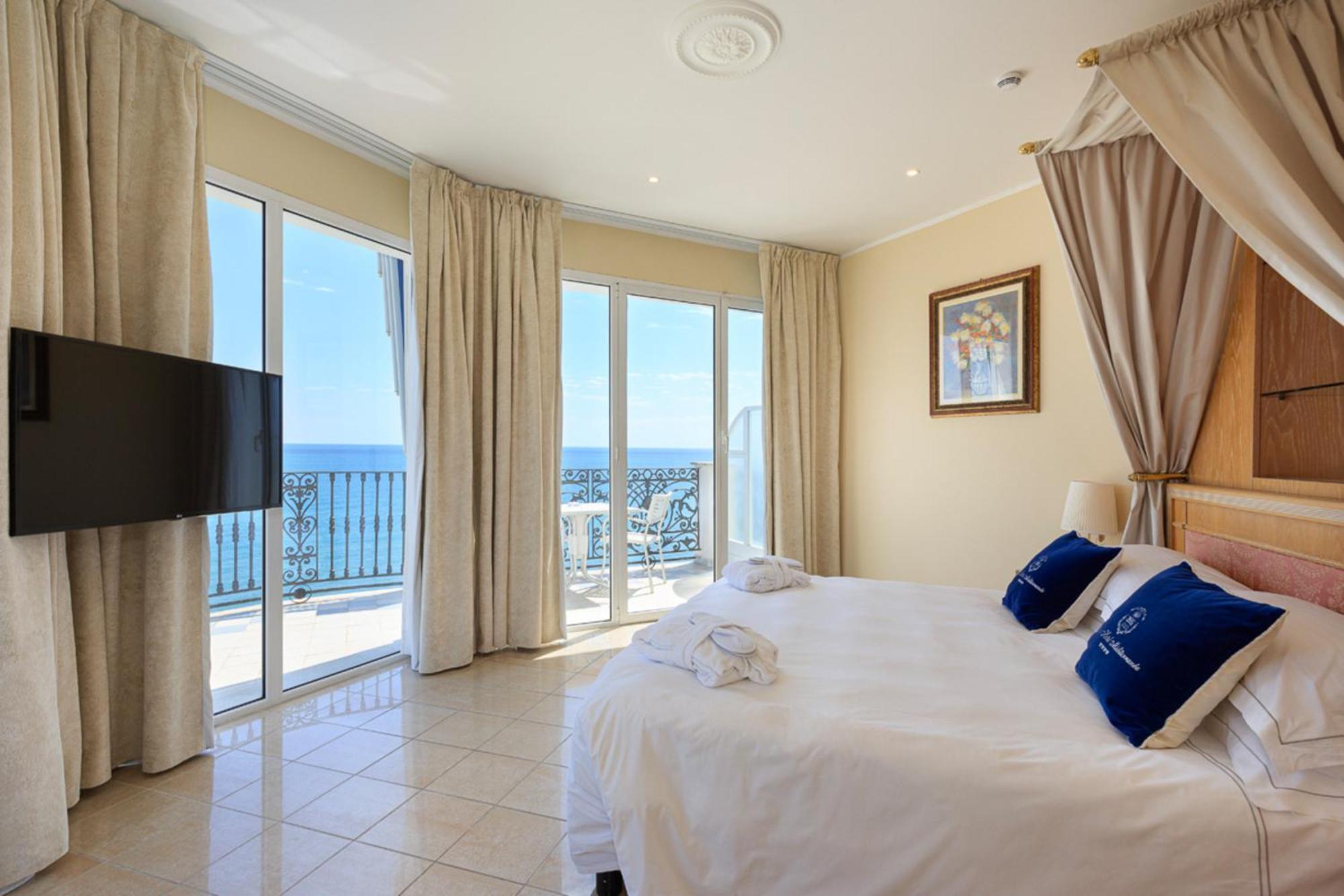 Grand Hotel Mediterranee Alassio Esterno foto