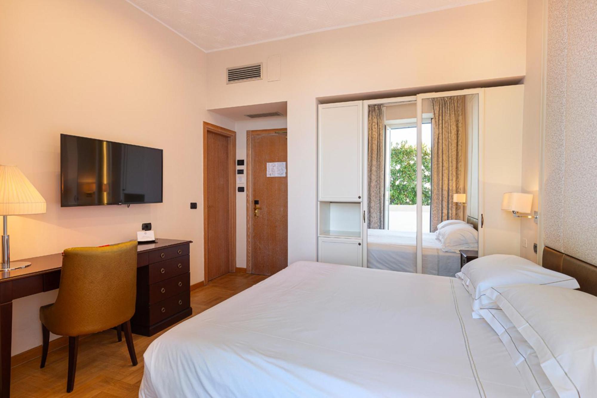 Grand Hotel Mediterranee Alassio Esterno foto