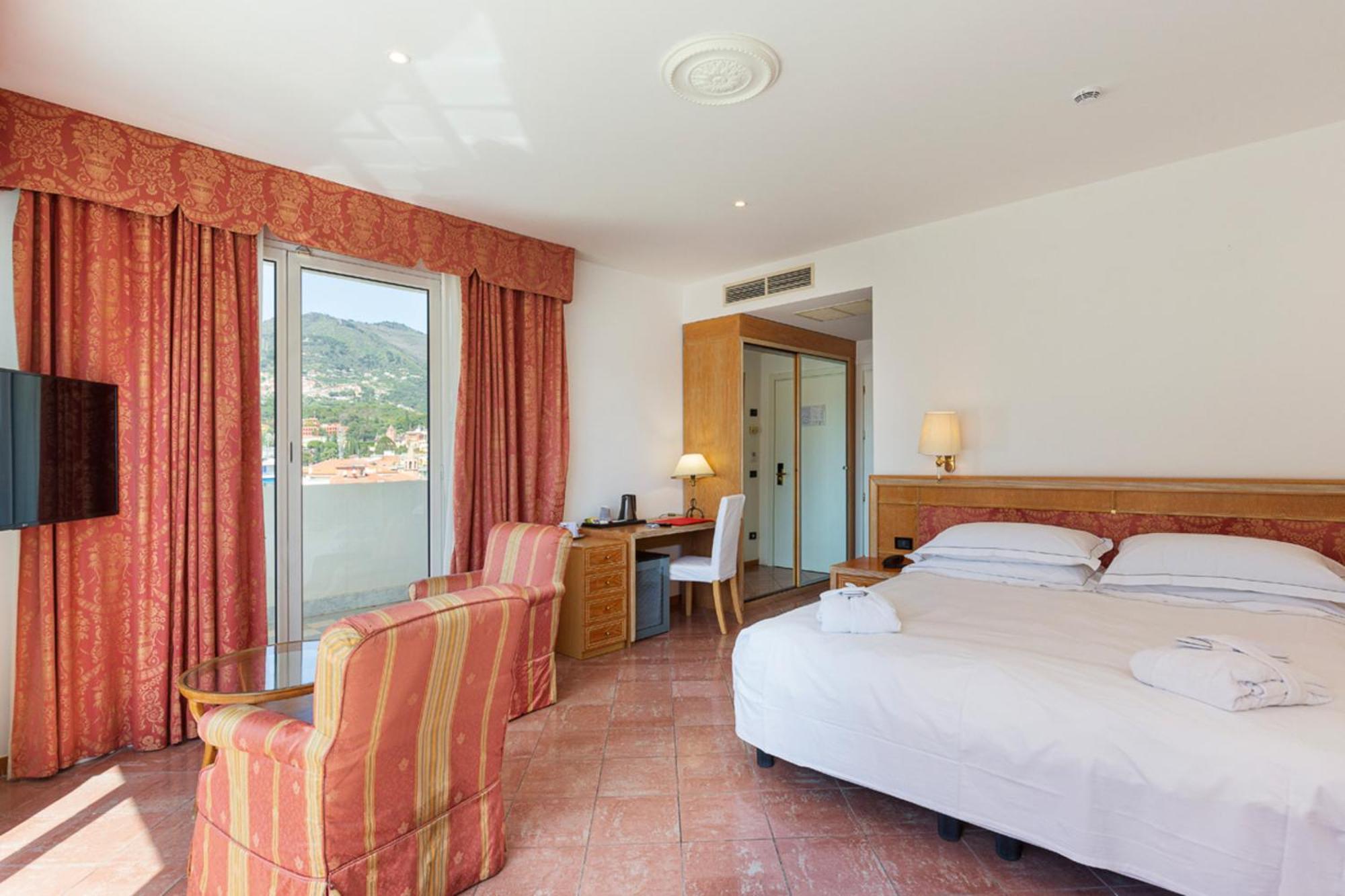 Grand Hotel Mediterranee Alassio Esterno foto