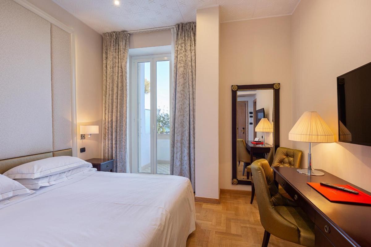 Grand Hotel Mediterranee Alassio Esterno foto